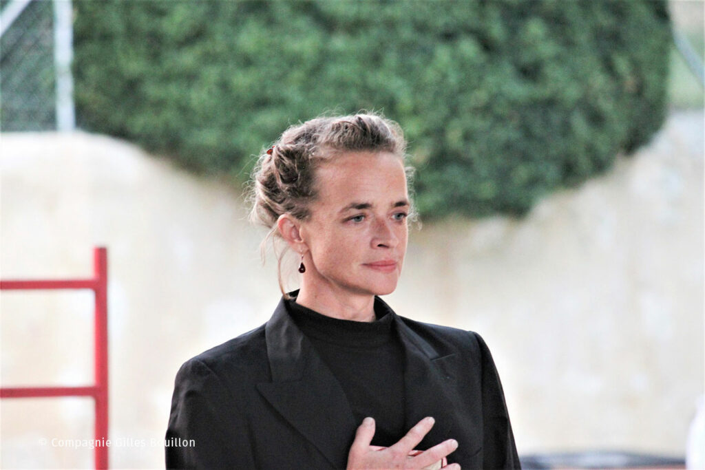 12-Volerdanslesplumes-CieGBouillon-copie